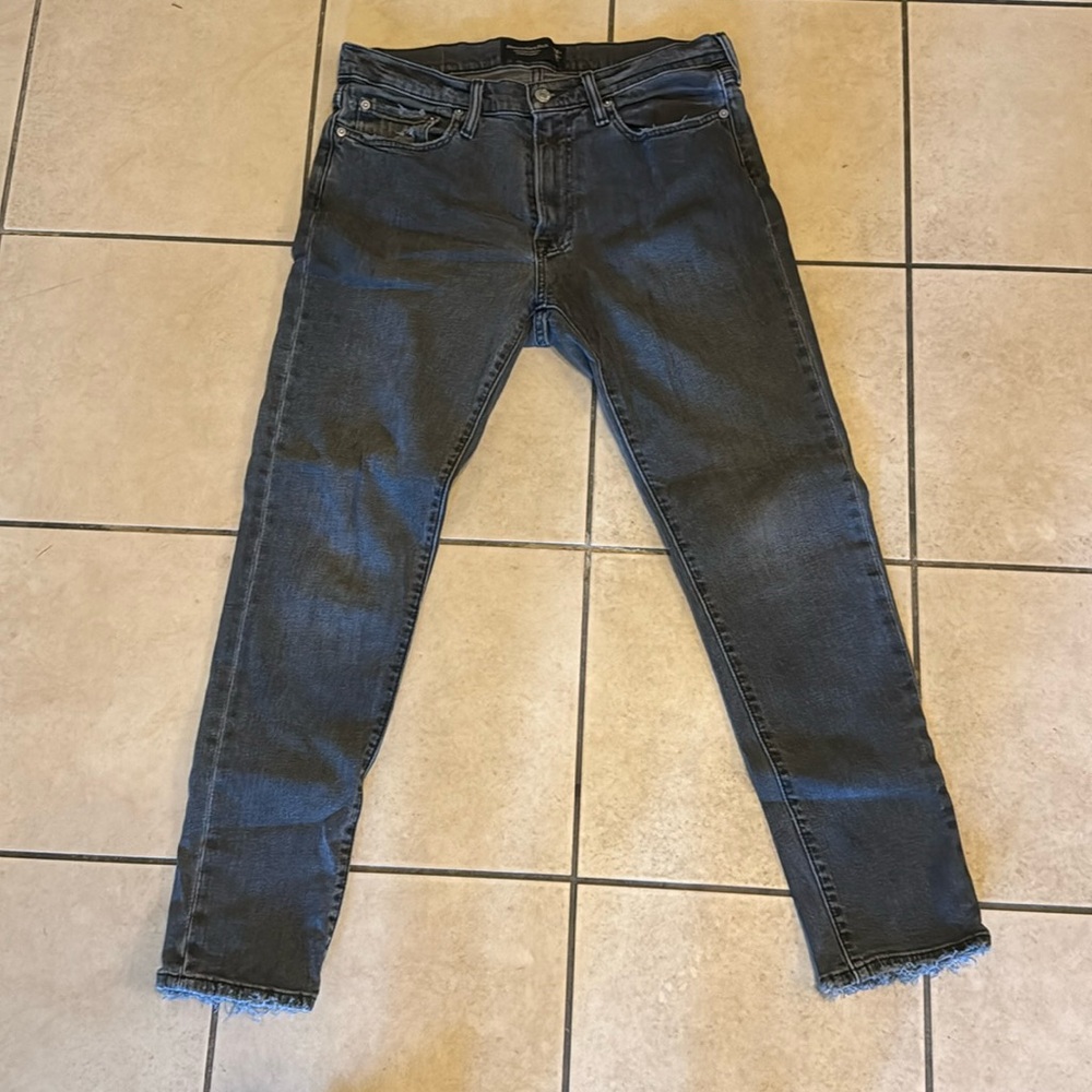Abercrombie and Fitch Athletic Skinny Jeans 32-30